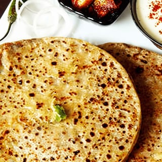 Gobi Prantha Plate